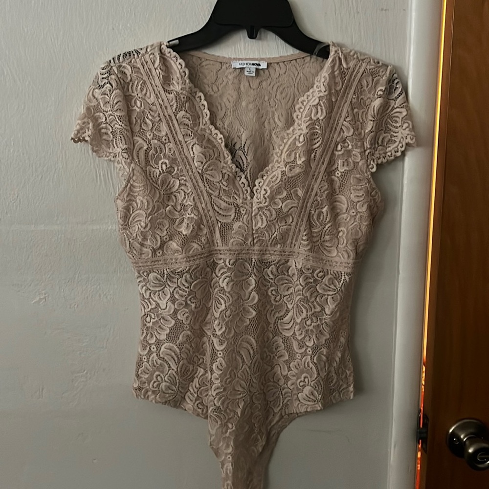 Fashion nova lace bodysuit